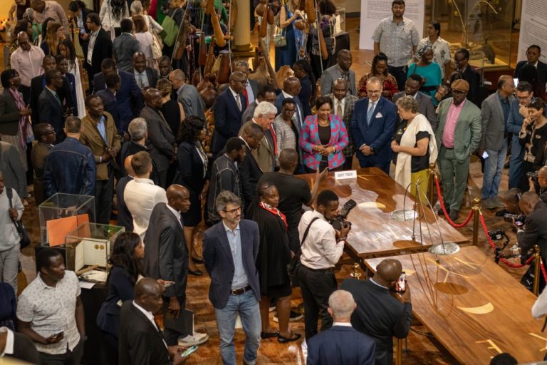 Arco, Ponte, Bilancia, Arcobaleno di Pace e Lavoro - Tommaso Cascella - IIC Nairobi