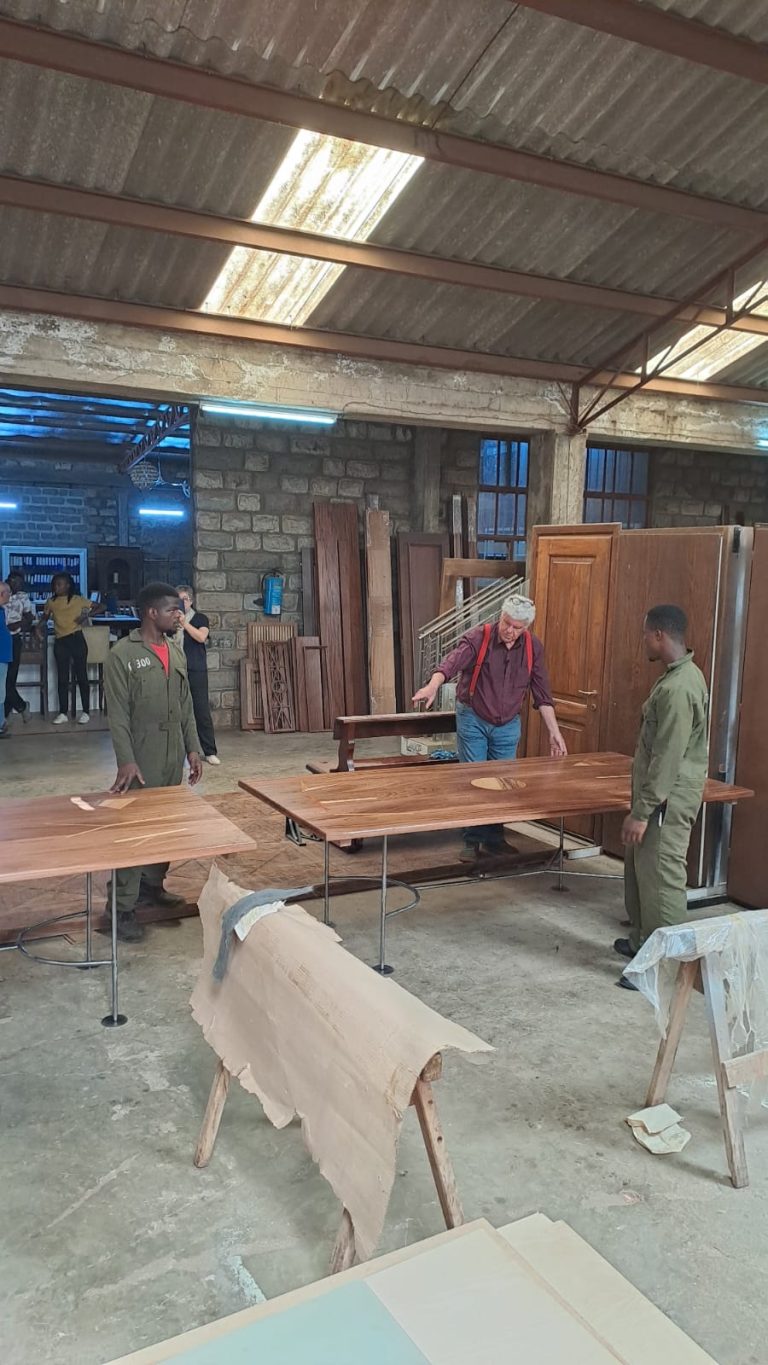 Arco, Ponte, Bilancia, Arcobaleno di Pace e Lavoro - Tommaso Cascella - IIC Nairobi