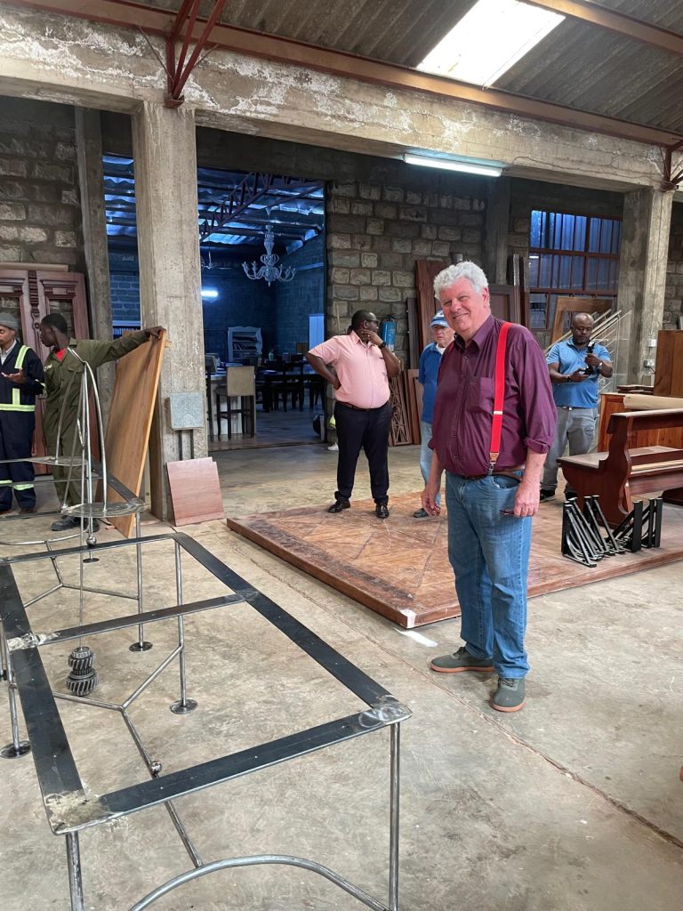 Arco, Ponte, Bilancia, Arcobaleno di Pace e Lavoro - Tommaso Cascella - IIC Nairobi